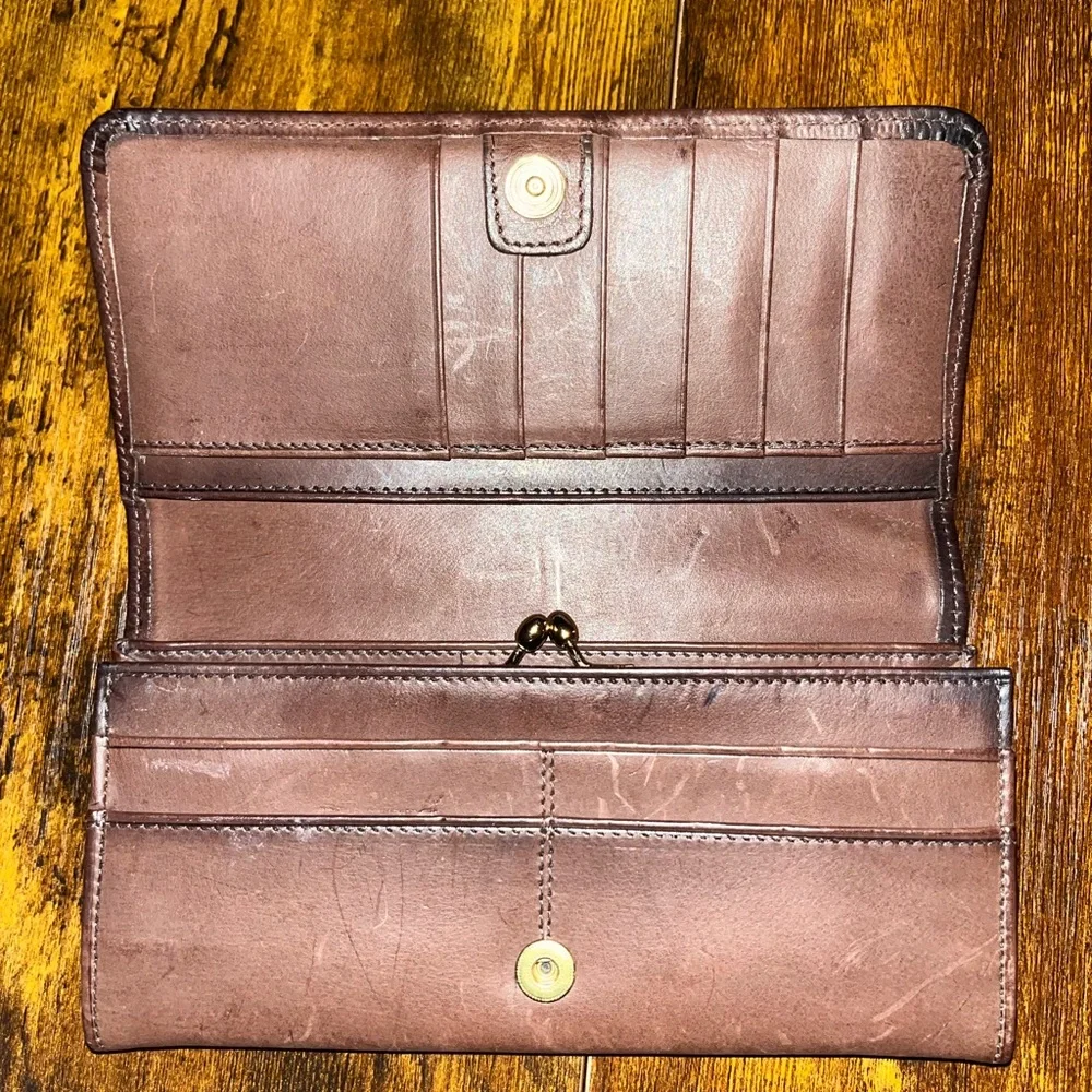 VINTAGE Coach Chocolate Leather kiss lock Wallet - Picture 1 of 7